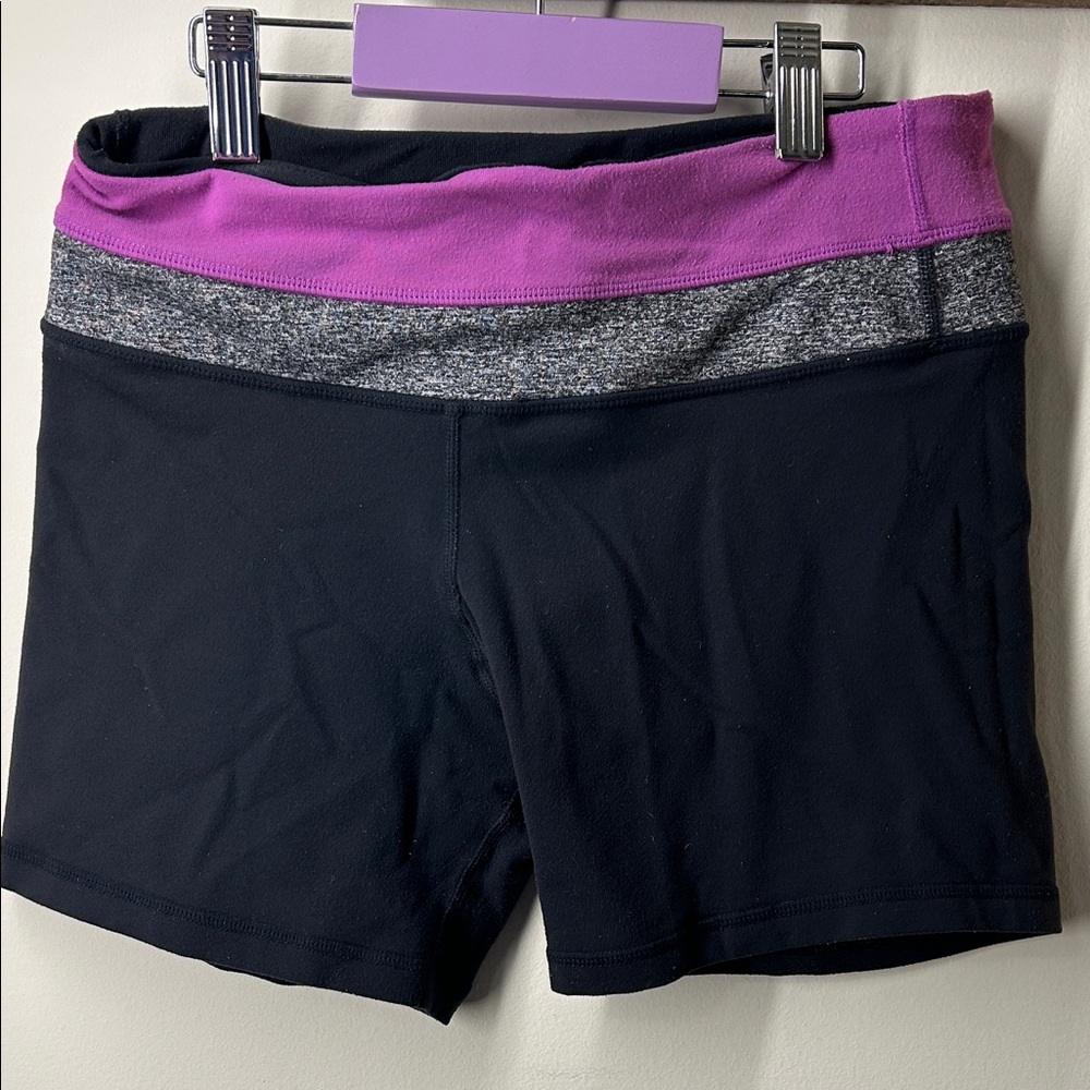 Lululemon Reverse Groove Shorts - Picture 2 of 3